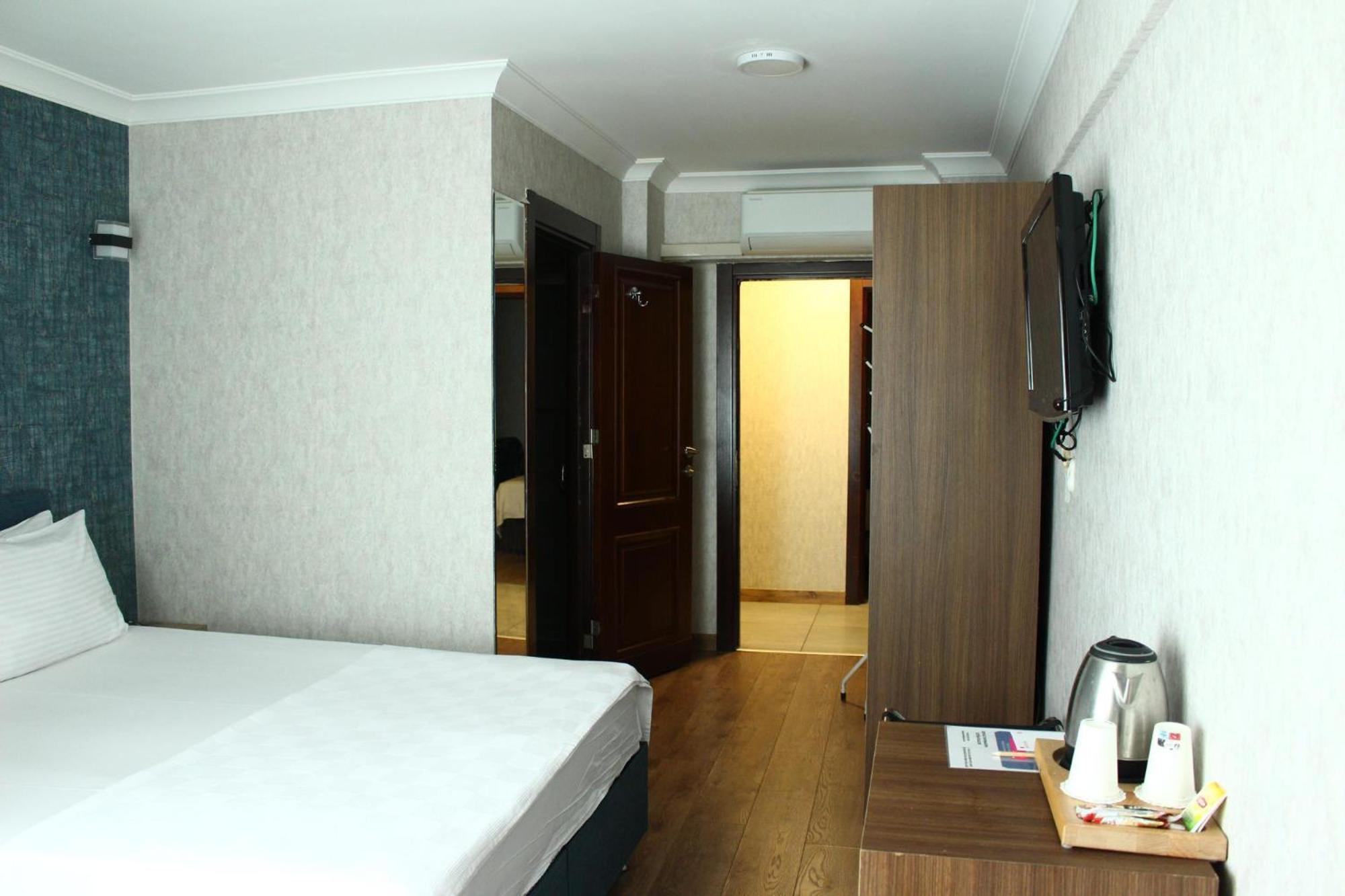 Otel Red *
